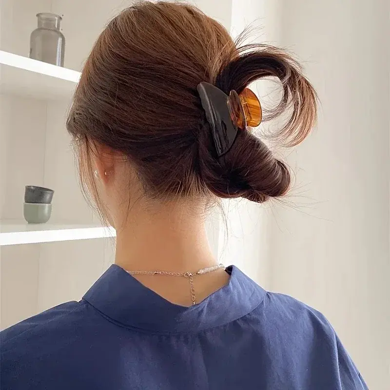 Fashion French Women Hair Clips Elegant Acetate Hair Claw Medium Size Sweet Shark Clip Exquisite Girl Hairs Accessories Headwear