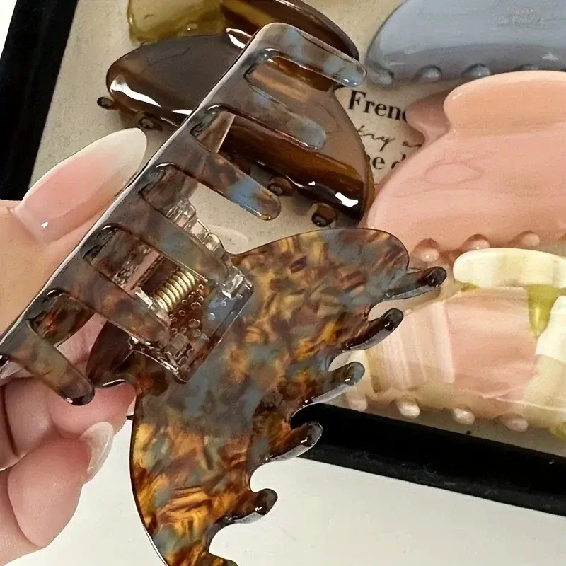 Fashion French Women Hair Clips Elegant Acetate Hair Claw Medium Size Sweet Shark Clip Exquisite Girl Hairs Accessories Headwear