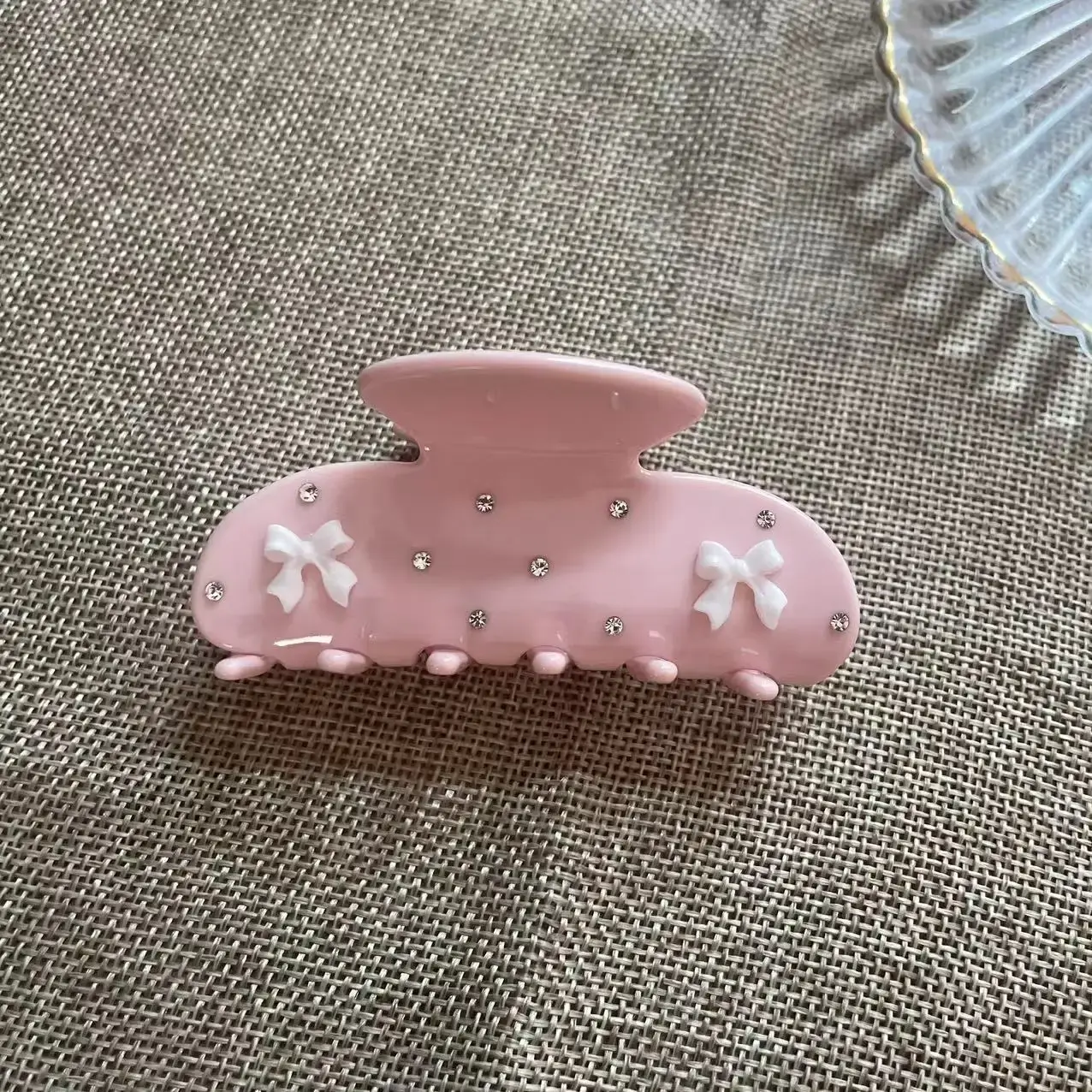 Shark Headband Accessory Hair Clip Claws Diamond Studded and Bow Cool Hair Clips Strong Hold for Long and Thick Hair Accessories
