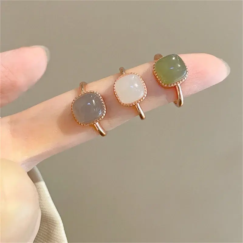Fashion Vintage Artificial Jade Square Ring Autumn Winter Chinese Style Crystal Geometric Finger Ring for Women Fashion Jewelry