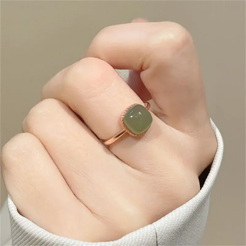 Fashion Vintage Artificial Jade Square Ring Autumn Winter Chinese Style Crystal Geometric Finger Ring for Women Fashion Jewelry