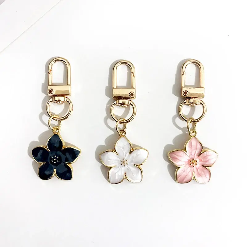 Fashion Lovely Sakura Flower Keychain Charm Enamel Simple Cute Girl Pear Blossom Pendant Women Bag Charms Key Chains Accessories