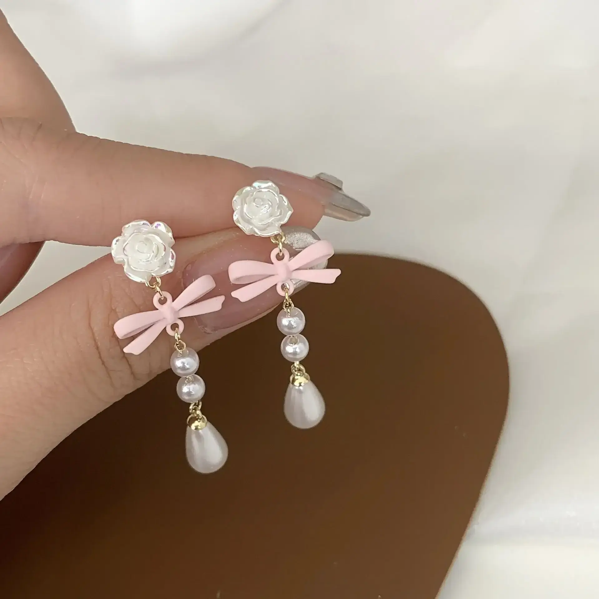 Korean Fashion Dangle Earrings Cute Sweet White Women Flower Earrings Pink Bow Tie Pearl Drop Earrings Luxury Jewelry Party Gift