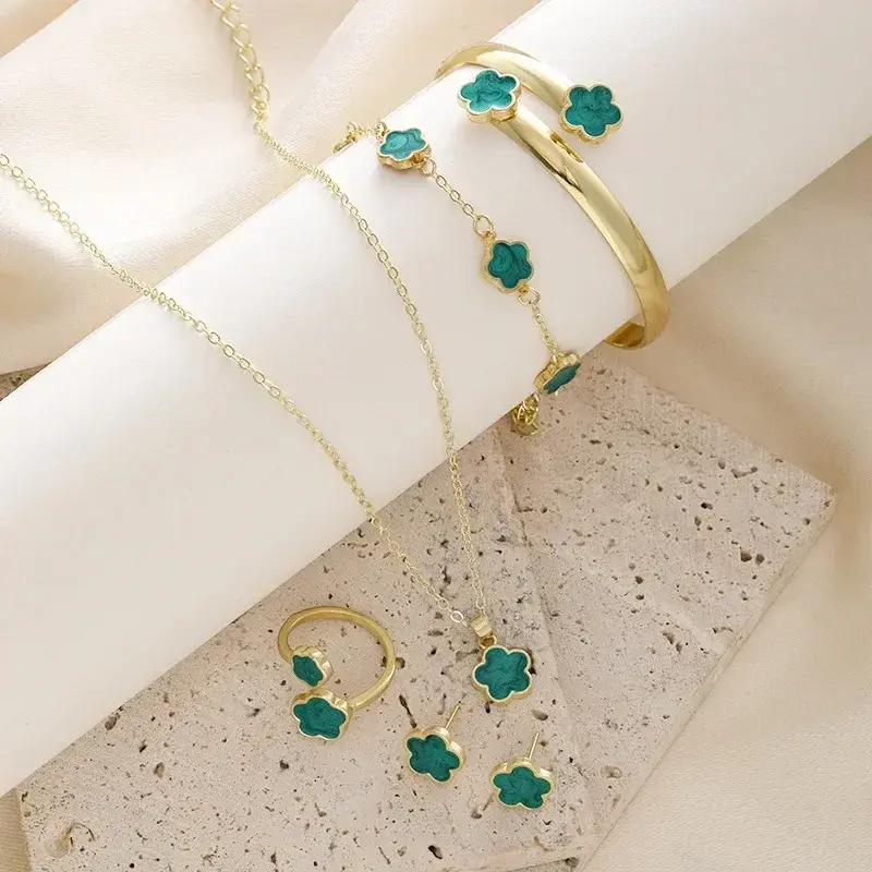 Necklace Woman Five Leaf Petals Double Sided Necklaces for Women Pendant Flower Clover Jewelry Lucky Flower Jewelry Set