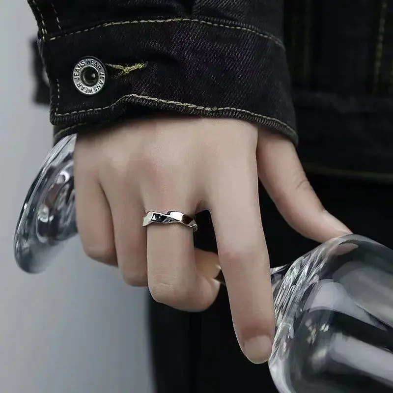 Fashionable Ins Luxury Mobius Wave Ring Silver Color Open Ring for Women Simple Retro Men Jewelry Trend Accessories