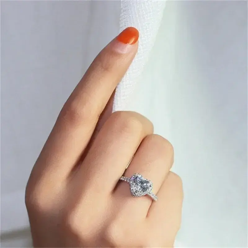 New Fashionable and Simple Love Zircon Ring for Women's Wedding Engagement Ring Exquisite Festival Gift