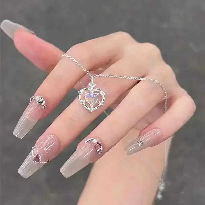 Fashion Heart Pendant Fashion Chain Necklace Popular Women Charm Hollow Gradient Clavicle Collar Jewelry Party Girl Gift