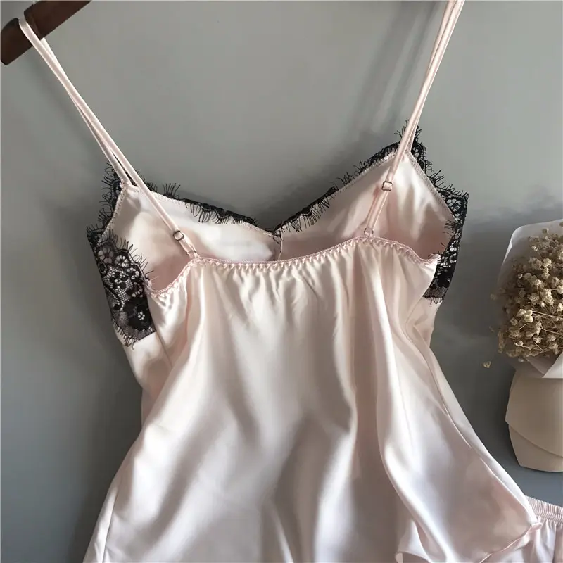 Elegant Sexy Women's V-Neck Sexy Lace Pajama Set Women's Sexy Lace Suspender Top Shorts Set Casual Home Pajamas