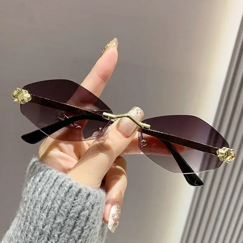 New High Quality Fashion Sunglasses Women Retro Metal Small Diamond Frame Vintage Luxury Rhombus Rimless Shades Men Glasses