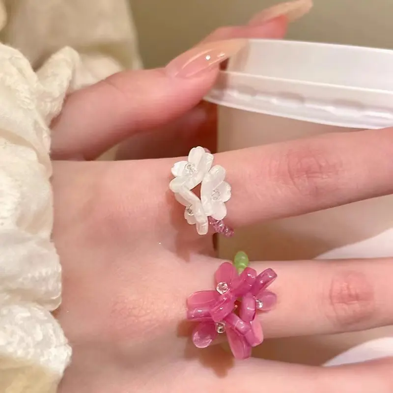 Fashion Simple Acrylic Wind Chime Flower Elastic Ring Hand Woven Stretchable Luxury Women's Ring Aesthetic Jewelry Gift