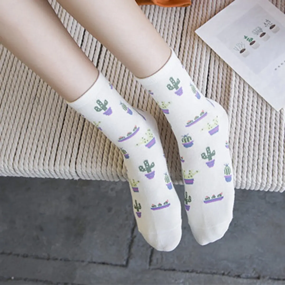 5 Pairs/Set Fashion Embroidery Women's Cotton Socks Cute Happy Crew Socks for Ladies Skateboard Sports Mid Length Cotton Socks