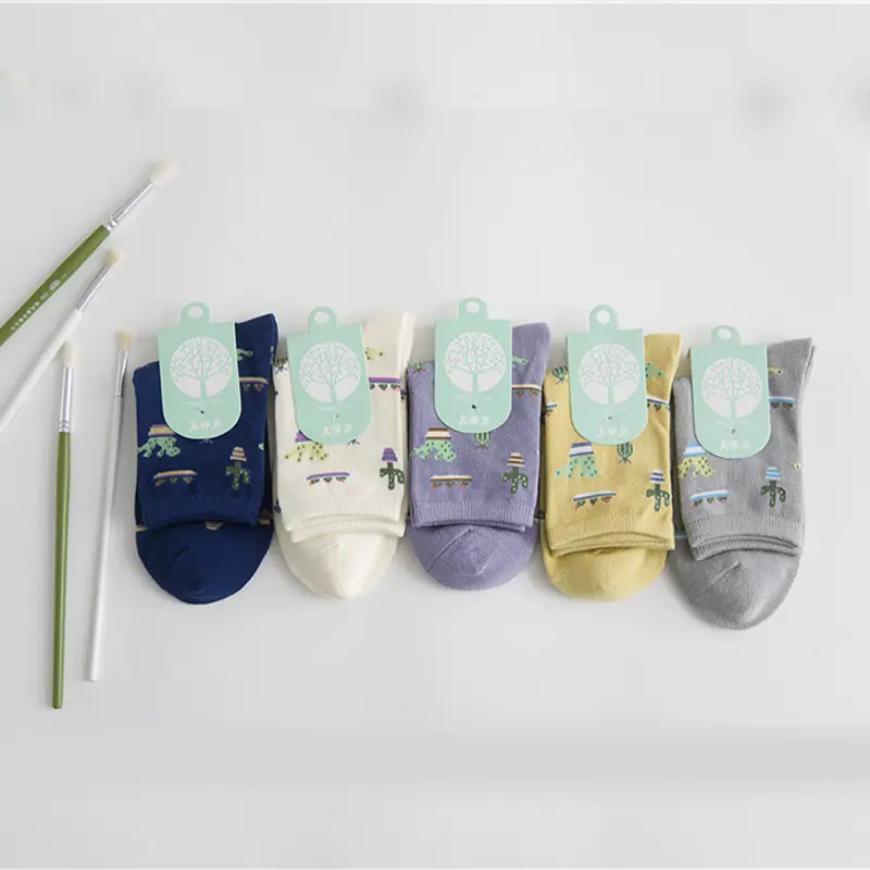 5 Pairs/Set Fashion Embroidery Women's Cotton Socks Cute Happy Crew Socks for Ladies Skateboard Sports Mid Length Cotton Socks