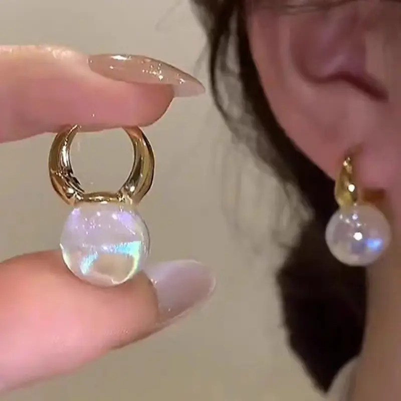 Fashion Women Pearl Hoop Earrings Minimalist Style Copper Ear Buckle Light Luxury Wedding Earring Jewelry Accesories