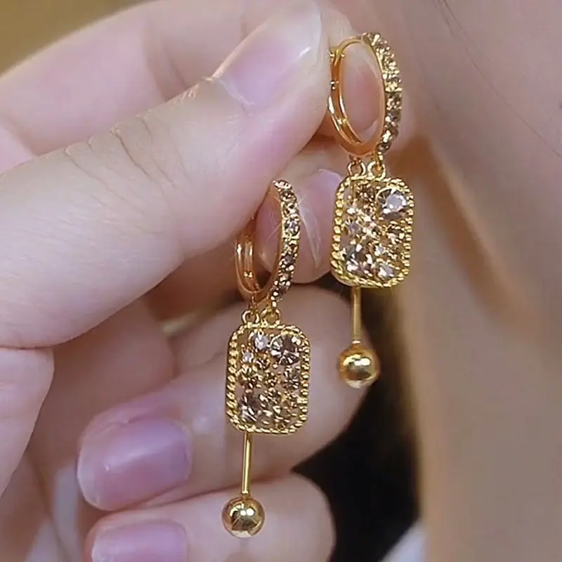 New Luxury Fashionable Unique Zircon Square Pendant Earrings for Women Exquisite Temperamental Ladies Party Premium Jewelry Gift