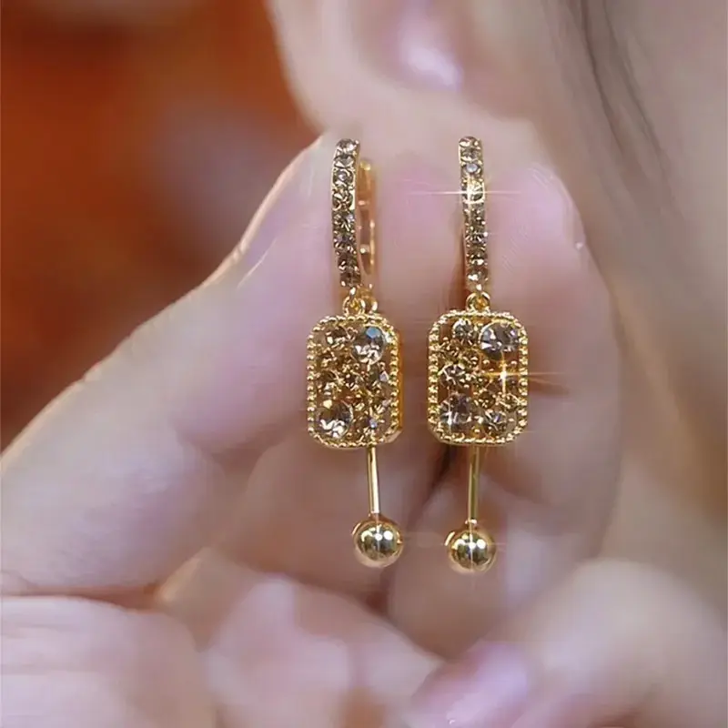 New Luxury Fashionable Unique Zircon Square Pendant Earrings for Women Exquisite Temperamental Ladies Party Premium Jewelry Gift