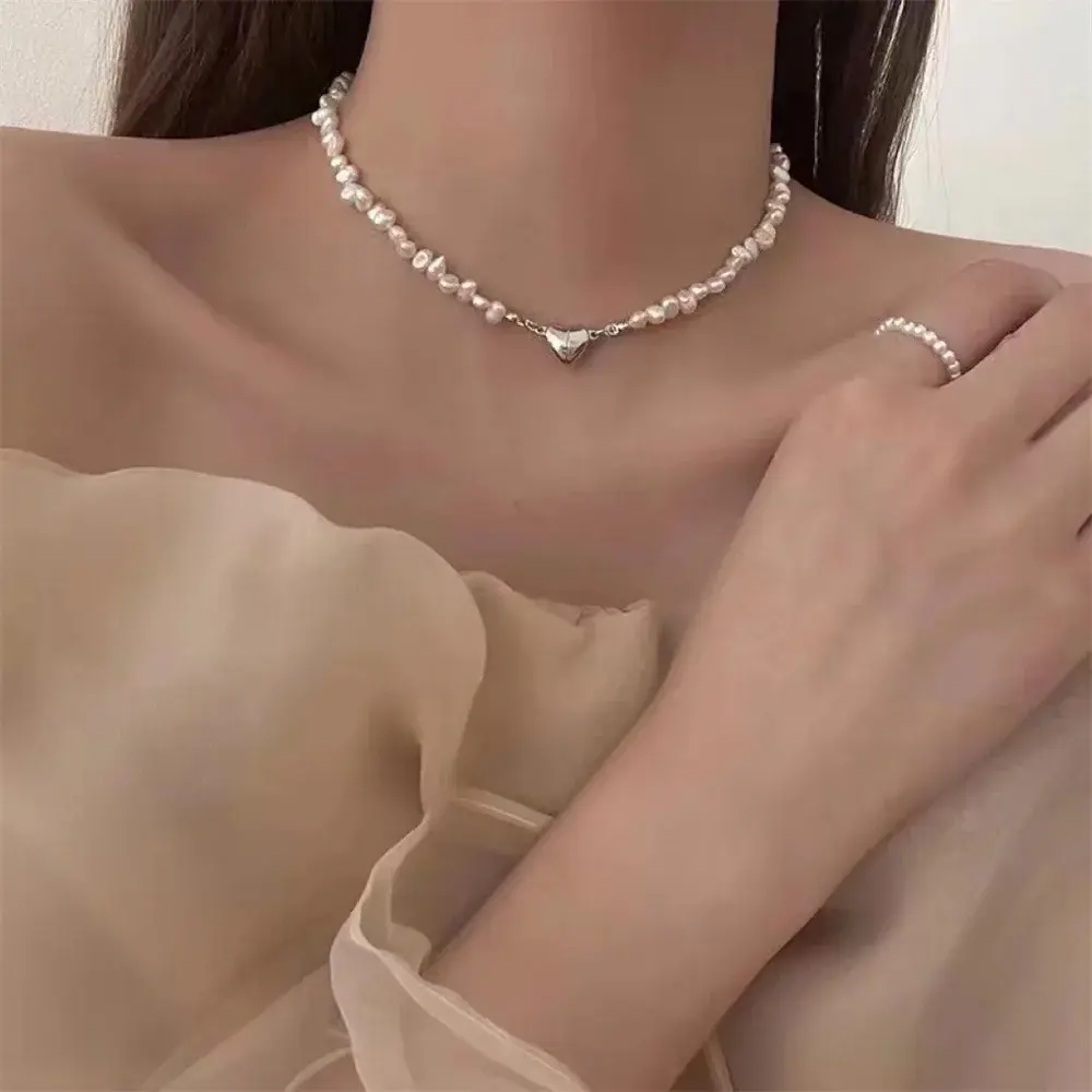Korean Ins Alien Fashion Pearl Chain Choker Necklace for Women Girls Trend Jewelry Heart Pendant Magnetic Necklace Engagement