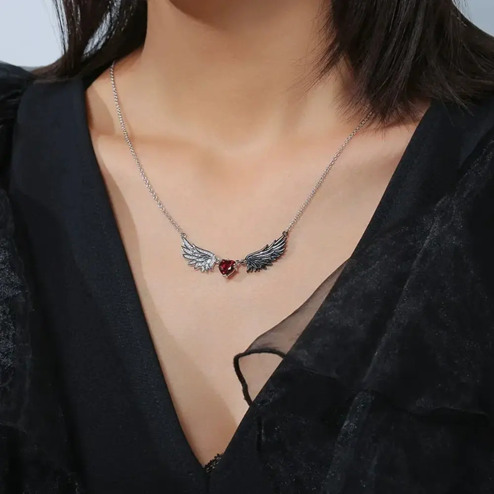 Vintage Gothic Heart Red Angel Wings Pendant Necklaces for Women Fashion Exquisite Love Shape Clavicle Chain Choker Jewelry