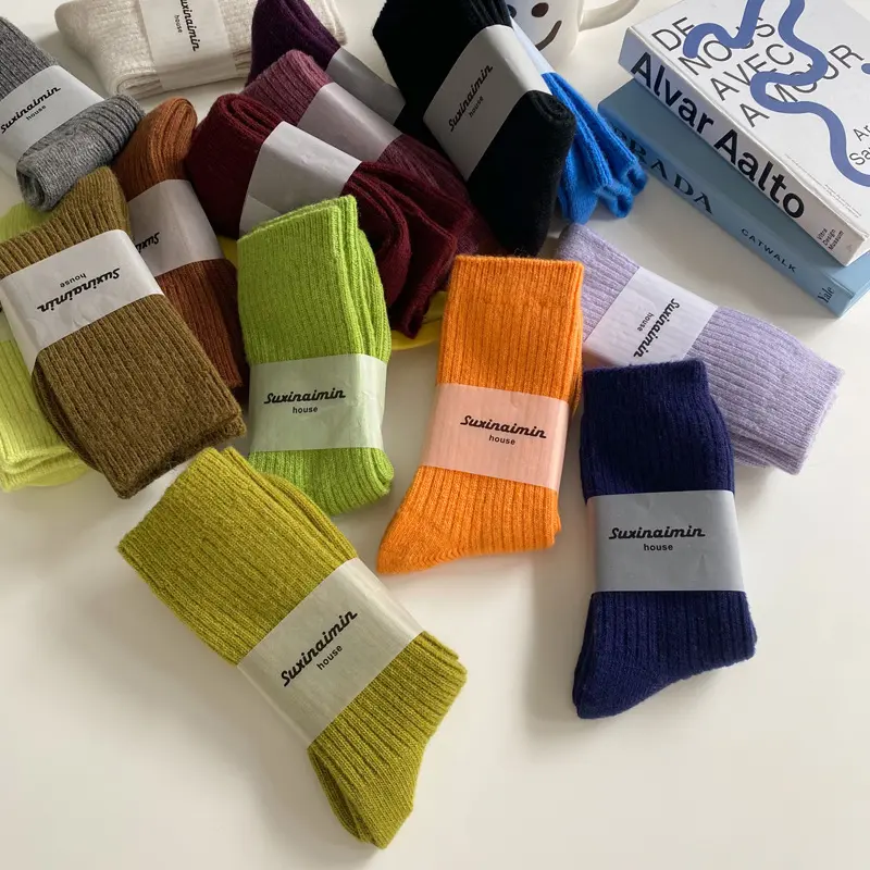 Winter Warm Solid Color Women Socks Wool Thicker Solid Socks Fashion Middle Tube Merino Wool Socks Against Cold Snow Terry Sock