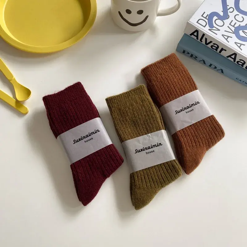Winter Warm Solid Color Women Socks Wool Thicker Solid Socks Fashion Middle Tube Merino Wool Socks Against Cold Snow Terry Sock