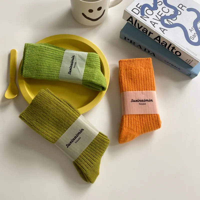 Winter Warm Solid Color Women Socks Wool Thicker Solid Socks Fashion Middle Tube Merino Wool Socks Against Cold Snow Terry Sock