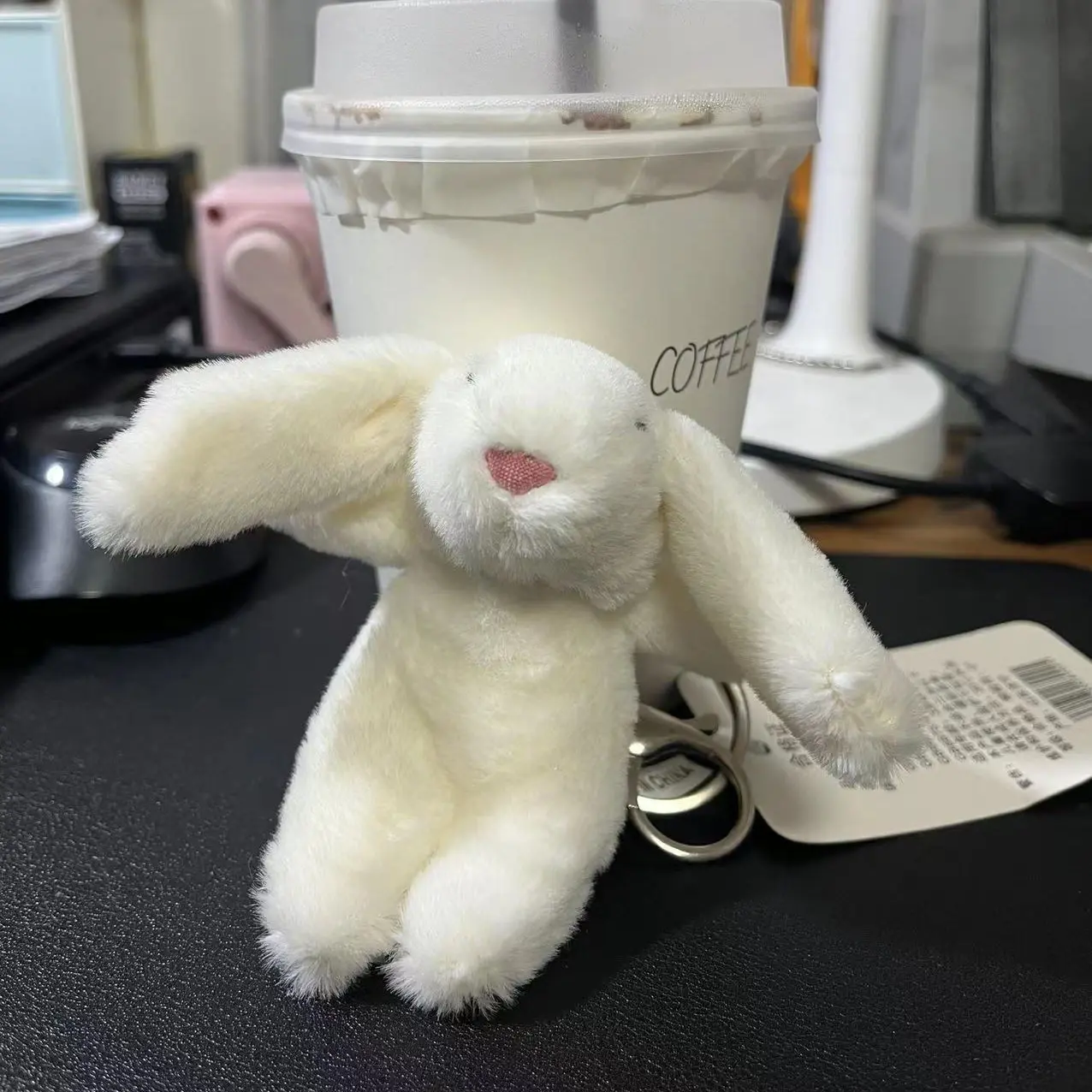 Fashion Stuffed Animals Cute Cartoon Rabbit Keychain Love Pompom Toy Girl Bag Car Key Chains Mobile Phone Pendant Jewelry Gift