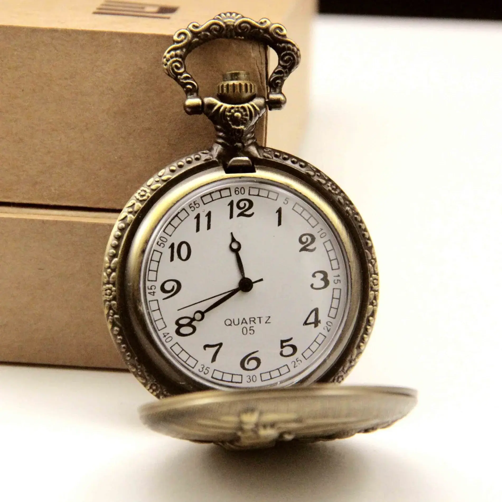 Vintage USSR Soviet Badges Sickle Hammer Pocket Watch Necklace Bronze Pendant Chain Quartz Clock Fashion Emblem Women Men Gift