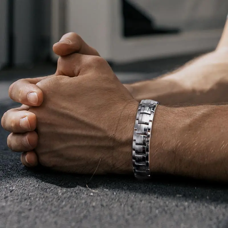 Fashion Stainless Steel Men Bracelet Magnetic Adjustable Men's Bracelet with Regulator Jewelry Ferromagnetic Material