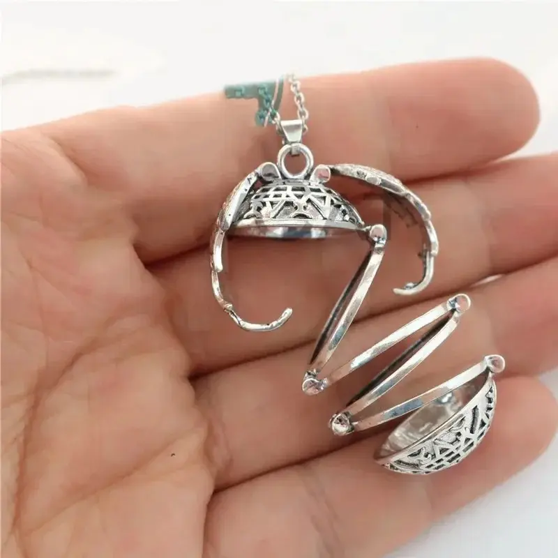 DIY 4 Photo Storage Pendant Metal Angel Wings Locket Necklace Jewelry Fashion Romantic Album Box Accessories Family Lover Gifts