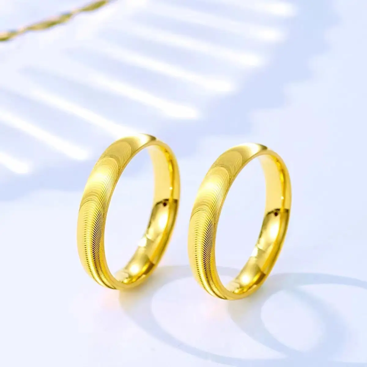 Fashion Simple Stainless Steel Wedding Rings Golden Smooth Ripple Women Men Couple Ring Fashion Luxury Open Jewelry Rings