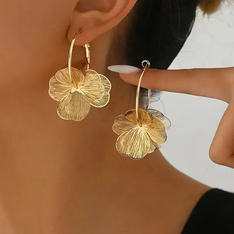 Fashion Gold Silver Double-Layer Hollow Flower Hoop Earring Women Retro Earrings Luxurious Exaggerated Ginkgo Leaf Earrings