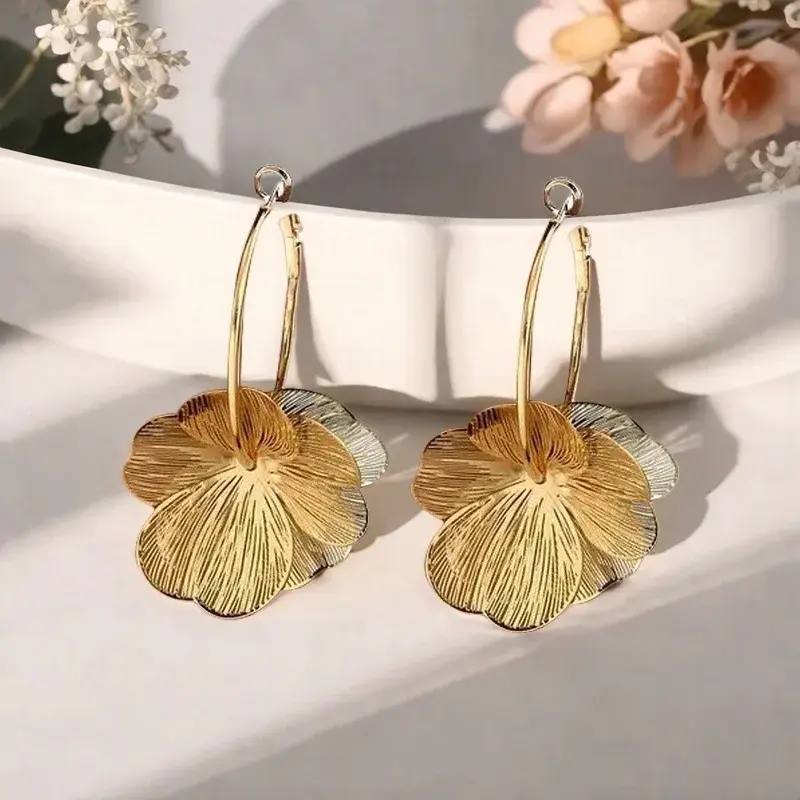Fashion Gold Silver Double-Layer Hollow Flower Hoop Earring Women Retro Earrings Luxurious Exaggerated Ginkgo Leaf Earrings