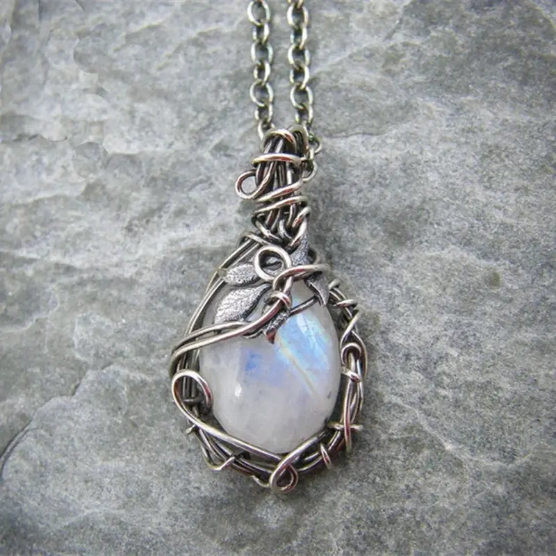 Artificial Moonstone Fashion Pendant Necklace Gems Cabochon Vintage Boho Moon Necklace Fashion Jewelry Women Gift