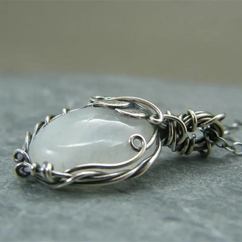 Artificial Moonstone Fashion Pendant Necklace Gems Cabochon Vintage Boho Moon Necklace Fashion Jewelry Women Gift