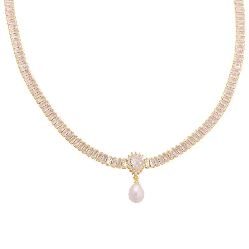 New French Hepburn Style Fashion Zircon Necklace Light Luxury Niche High-end Design Water Droplet Shaped Pearl Collarbone Chain