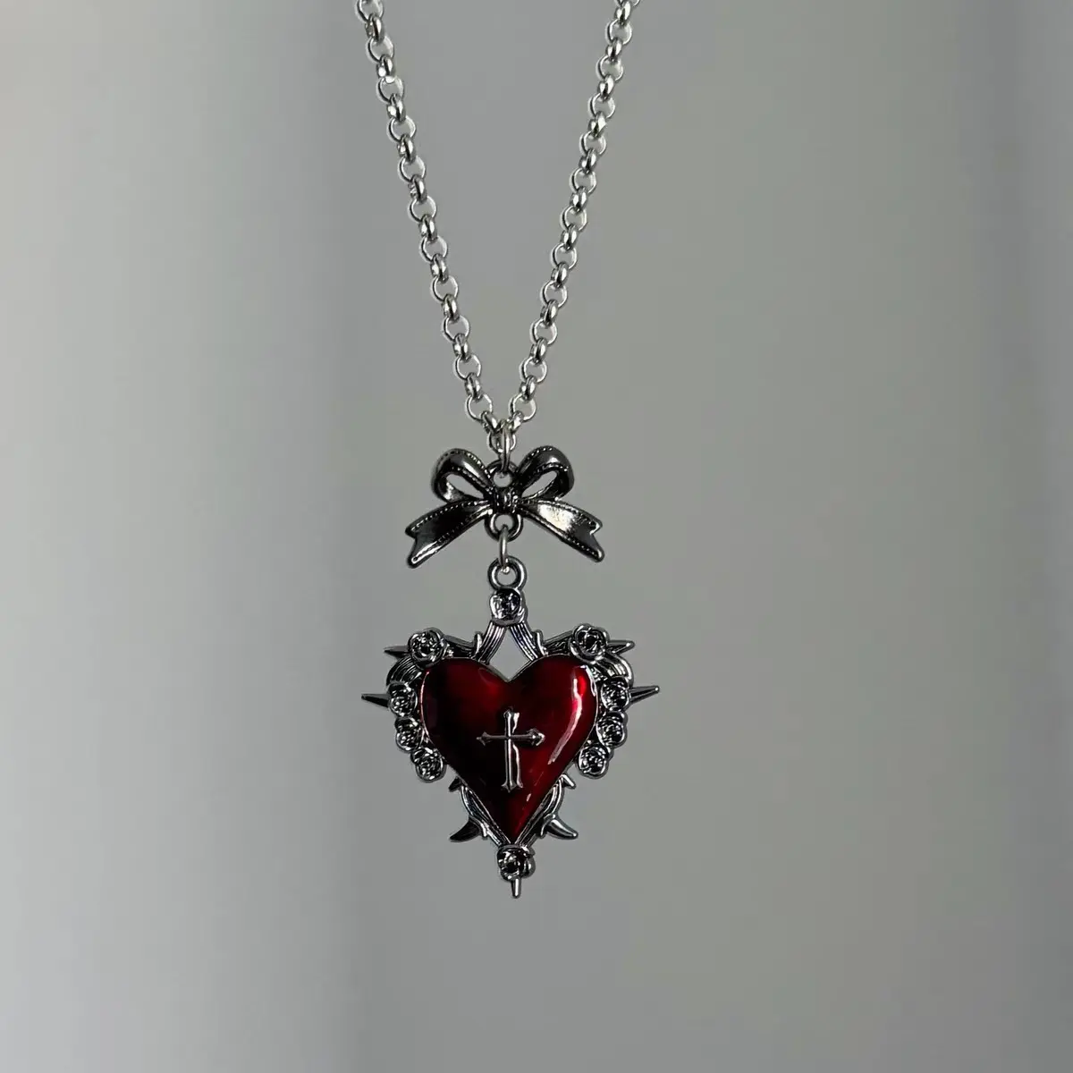 Fashion Gothic Cross Heart Necklace Women Pagan Witchcraft Jewelry Accessories Gift Bow Retro Rose Heart Pendant Choker