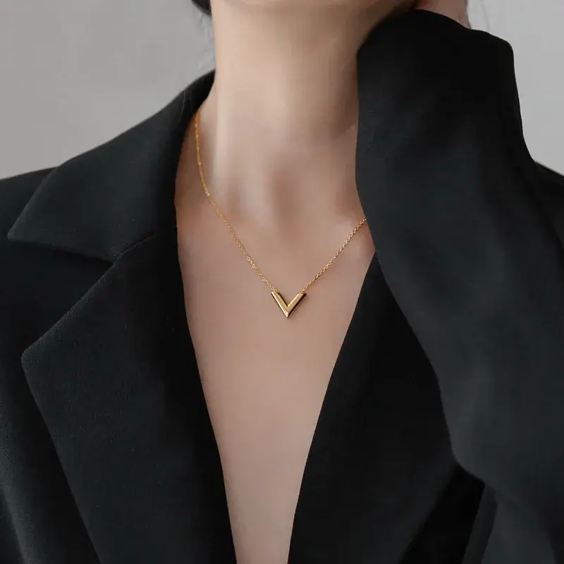 New Fashion Simple V-shaped Stainless Steel Bracelet Necklace Earrings Set Exquisite Personality Pendant Design Women Jewelry