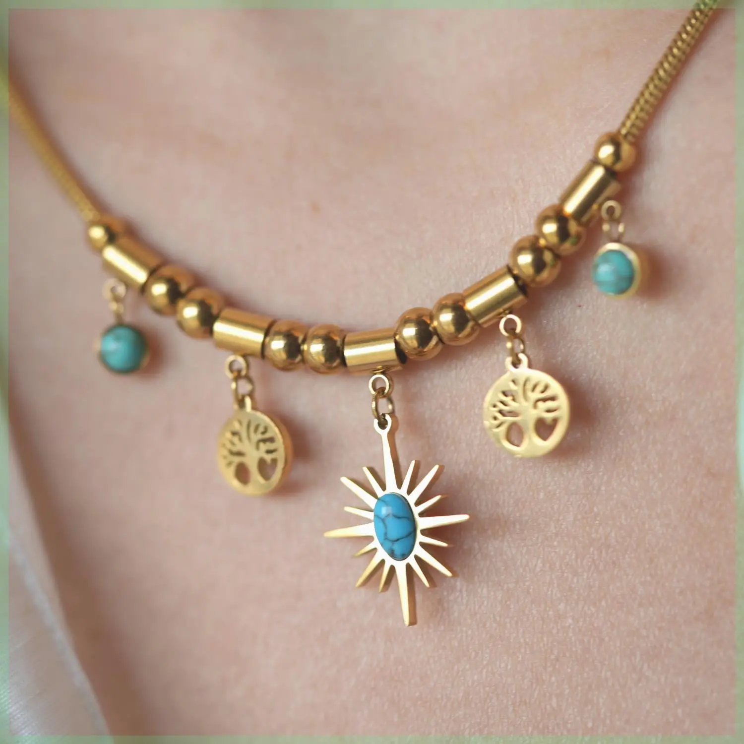 High Quality Retro Stainless Steel Gold Color Round Green Stone Pendant Necklace Women Vintage Ethnic Girls Chain Jewelry Gifts