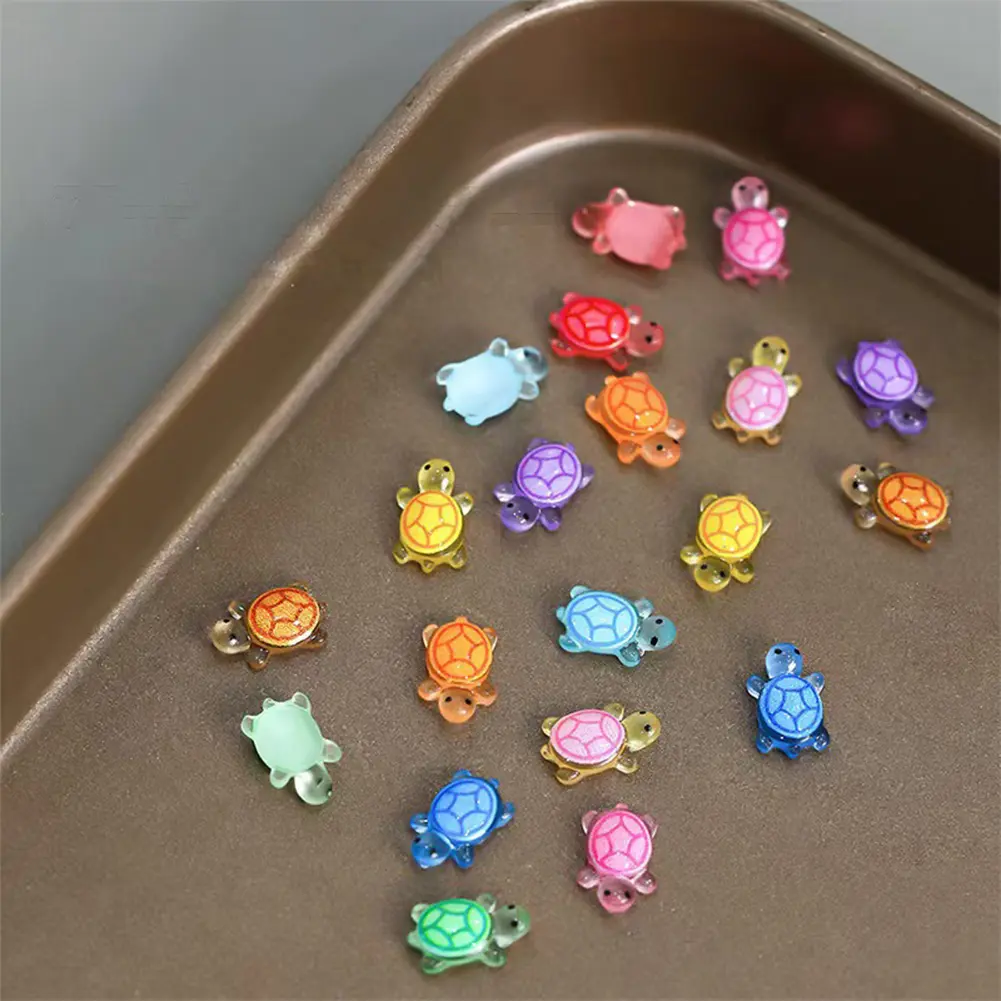 100Pcs Luminous Cute Tiny Turtles Mini Resin Animals Sea Turtles Figurines for Fairy Garden Micro Landscaping Decoration
