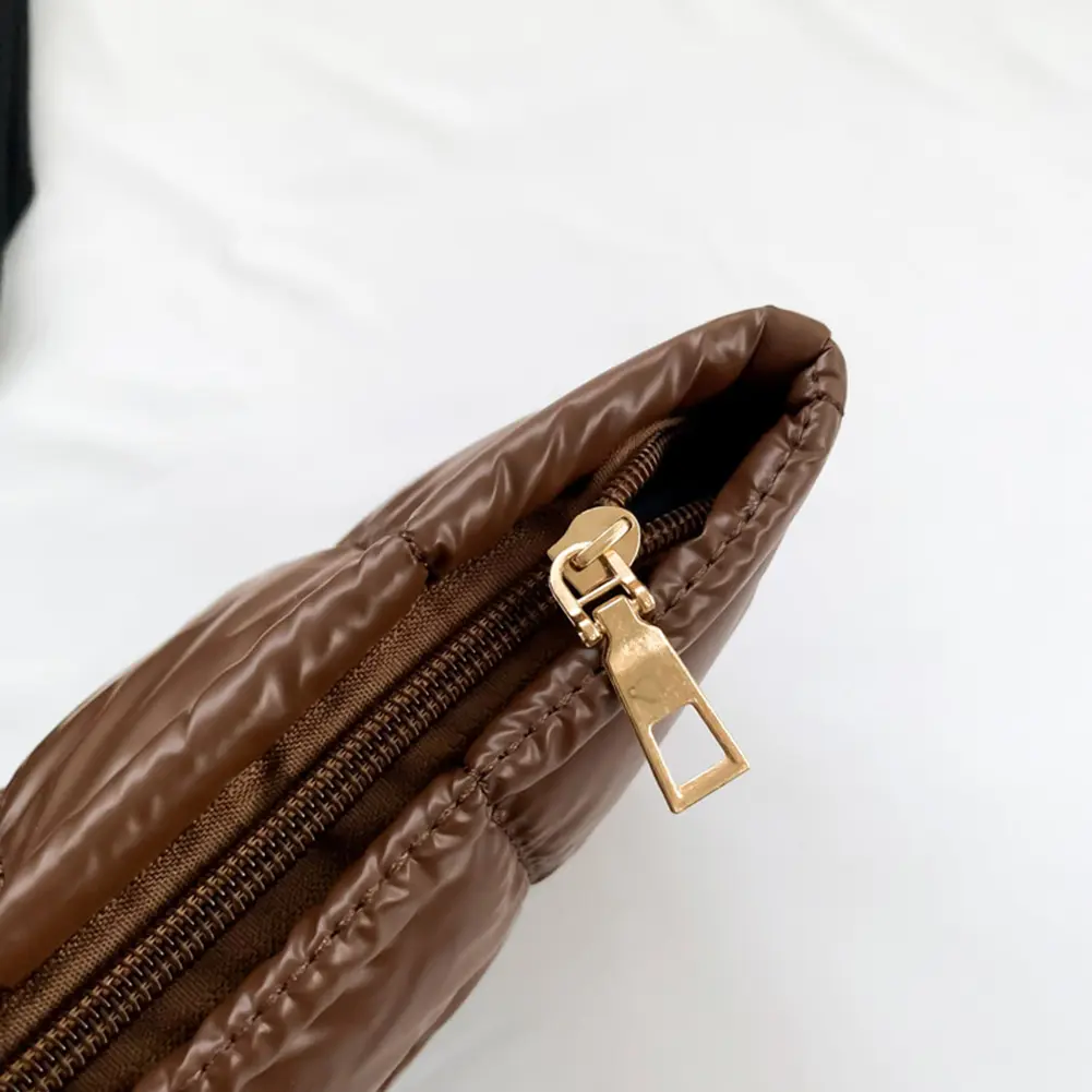 Women Cosmetic Pouch Padded Quilted Makeup Pouch Large Capacity Makeup Organizer Bag Solid Color Travel Cosmetic Bag