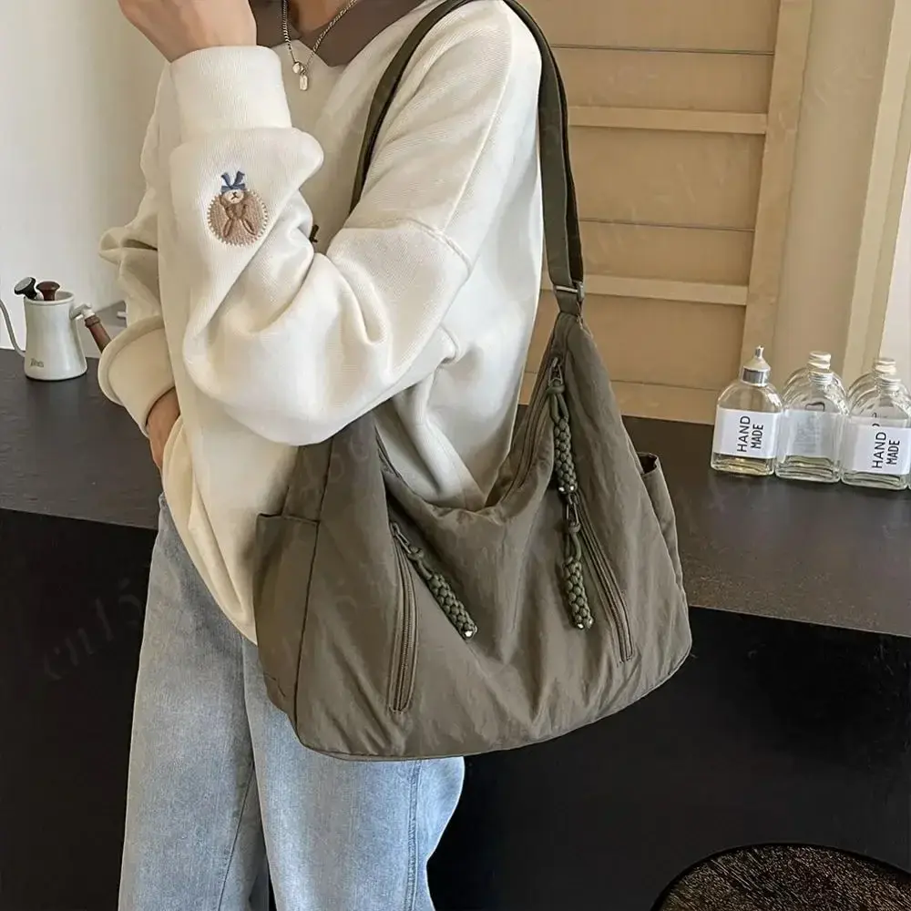 Women Crescent Crossbody Bag Nylon Multi-Pocket Lightweight Shoulder Bag Large Capacity Half Moon Sling Bag Female Shopping Bag