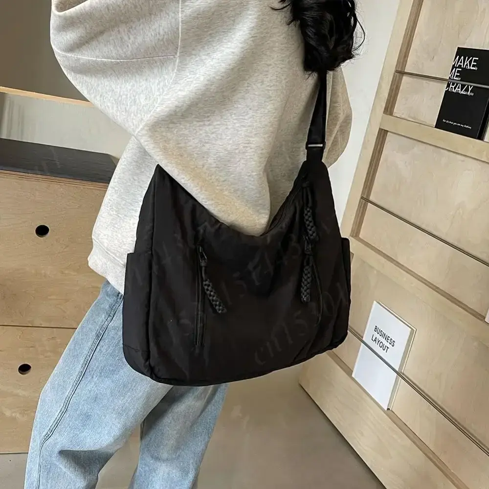 Women Crescent Crossbody Bag Nylon Multi-Pocket Lightweight Shoulder Bag Large Capacity Half Moon Sling Bag Female Shopping Bag
