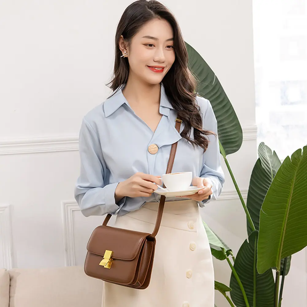 Leather Shoulder Bag for Women Small Square Bag Metal Lock Fashion Messenger Bag Luxury Designer Handbag Casual Commuting Bag