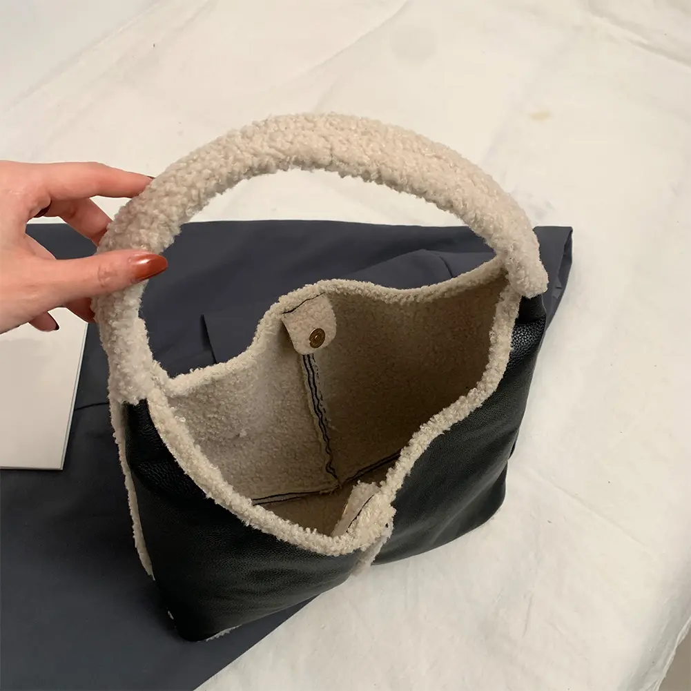 Slouchy Hobo Bag for Women Magnetic Closure Underarm Bag PU Leather Fluffy Furry Handbag Large Capacity Tote Bag for Work Travel