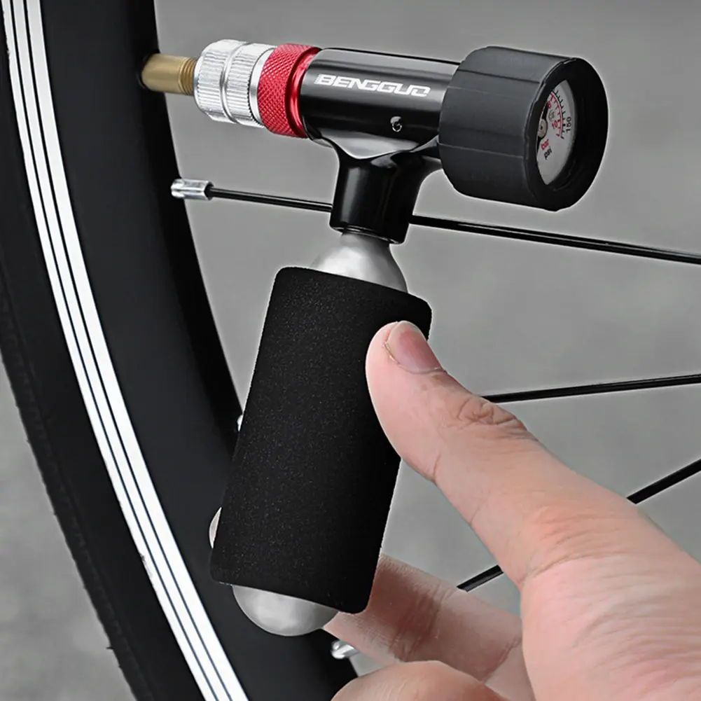 CO2 Bicycle Pump with Sponge Cover Air CO2 Inflator Schrader & Presta Valve Portable Tire Inflator Cycling Accessories
