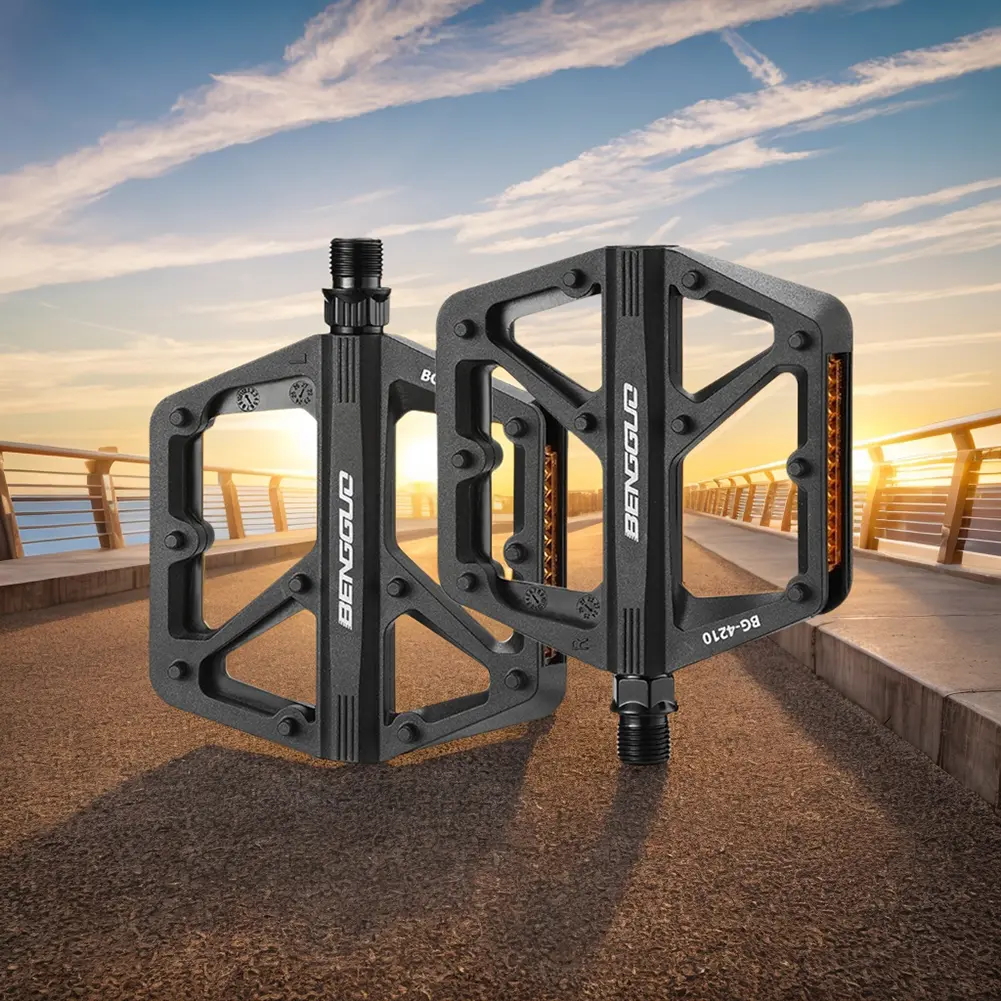 Double DU Bearing Nylon Bicycle Pedals with Reflector Ultralight Bike Pedals Bicycle Platform Pedals Bike Accessories