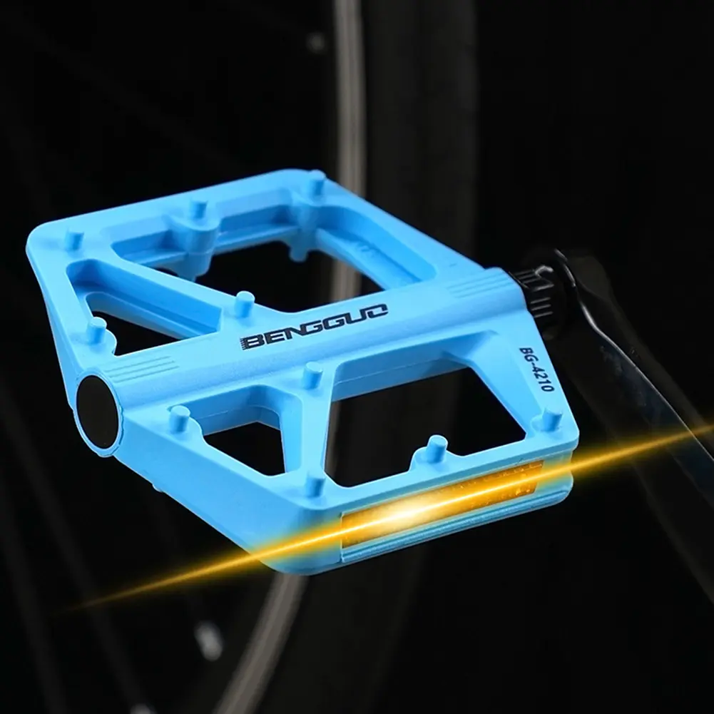 Double DU Bearing Nylon Bicycle Pedals with Reflector Ultralight Bike Pedals Bicycle Platform Pedals Bike Accessories