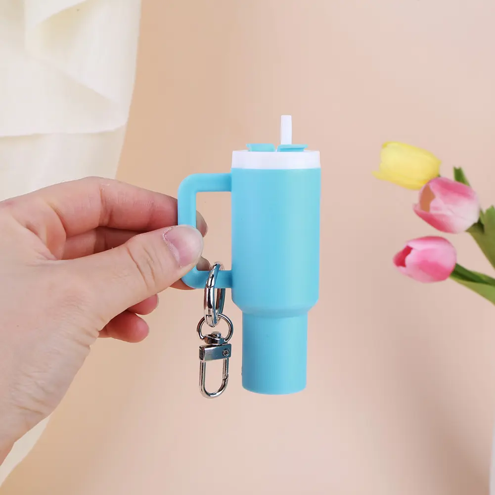 3-1Pcs Creative Mini Cup Keychain Lip Balm Keychain Cute Tumbler Key Ring Chapstick Holder Keychain Water Bottle Accessories