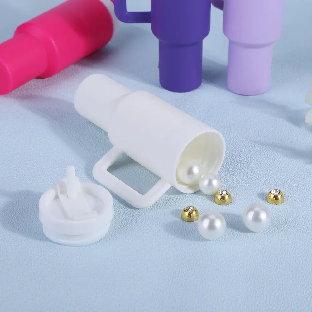 3-1Pcs Creative Mini Cup Keychain Lip Balm Keychain Cute Tumbler Key Ring Chapstick Holder Keychain Water Bottle Accessories