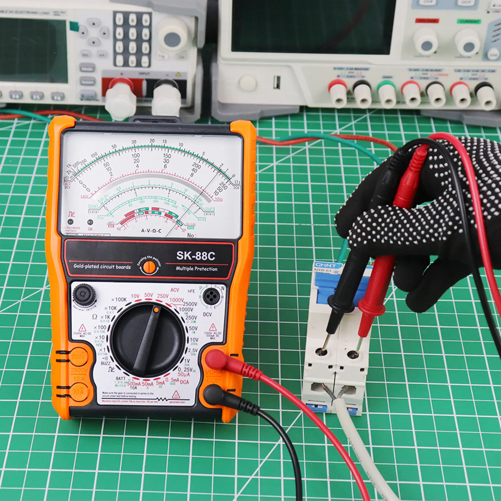 Analog Multimeter Handheld Pointer Multimeter with 11 Functions Multimetro High Sensitivity Wide Range Measurement AC DC2500V