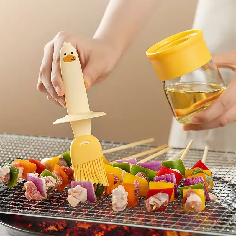 Kitchen Silicone Oil Bottle Baking BBQ Grill Oil Brush Dispenser with Bottle Oil Brush BBQ Brush Heat-resistant Outdoor BBQ Tool